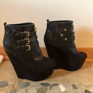 Bebe wedge booties